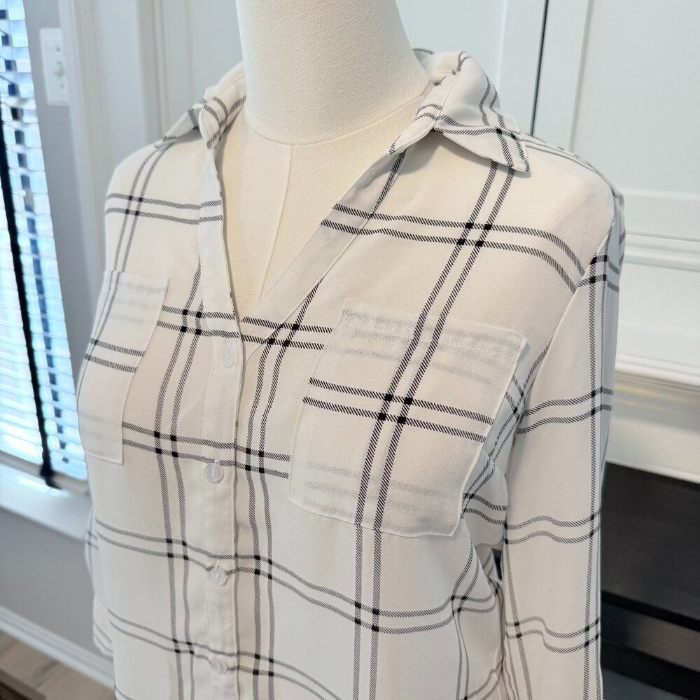 🤍 Fortune + Ivy White & Black Windowpane Plaid Blouse – Size M 🤍